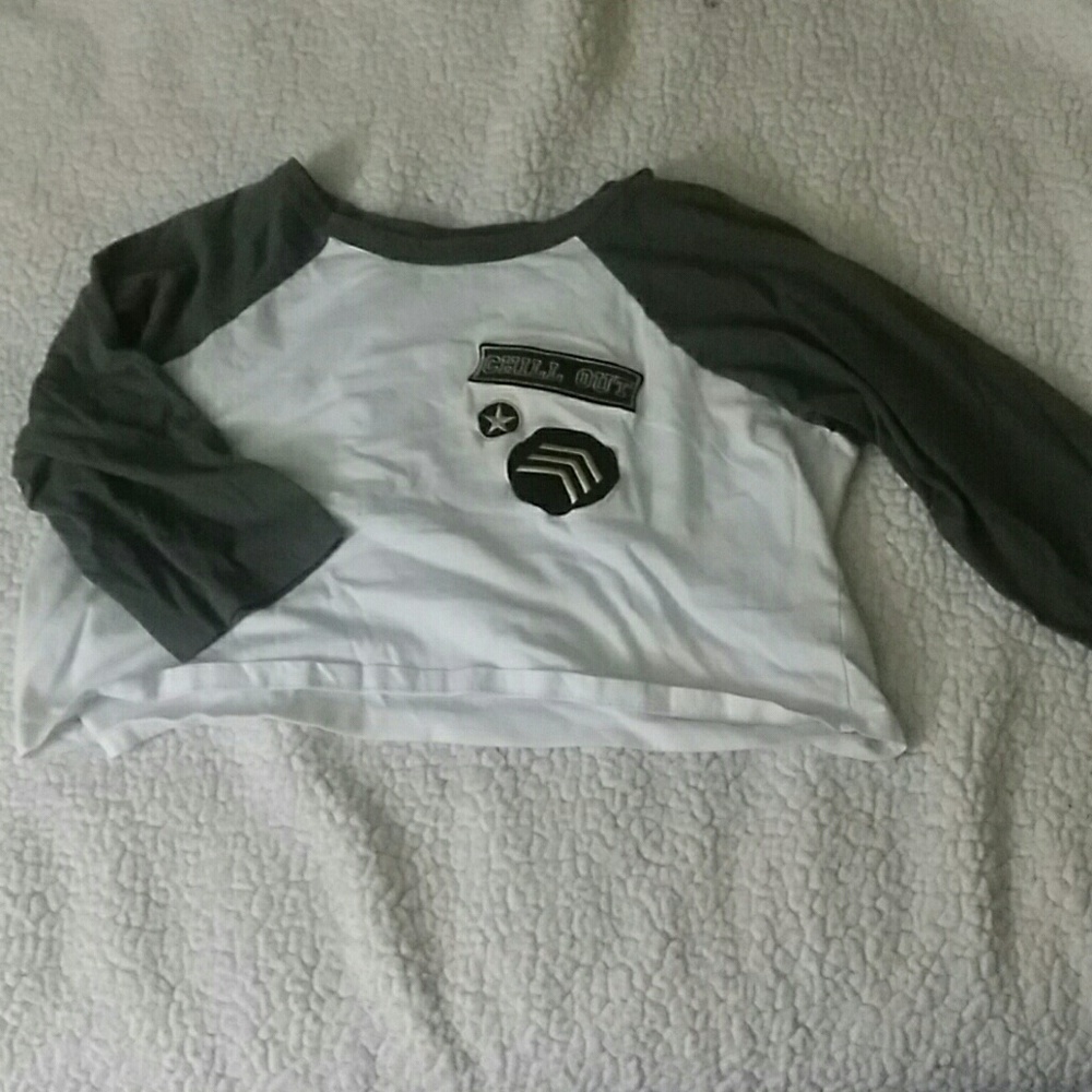 I am selling amry looking crop top